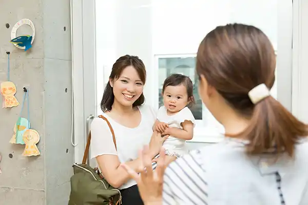 保護者の送り迎え